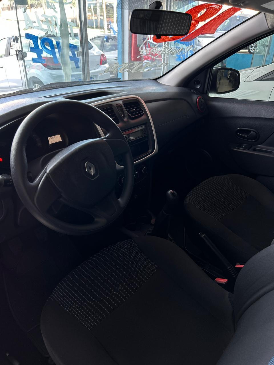 RENAULT Logan - Foto