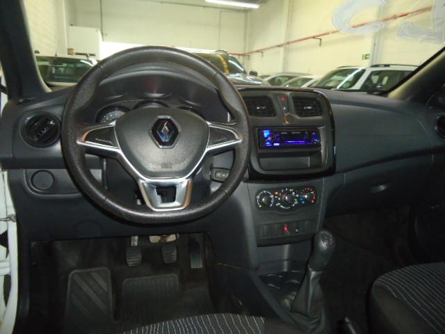 RENAULT Logan - Foto