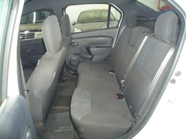 RENAULT Logan - Foto
