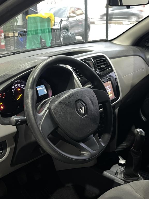 RENAULT Logan - Foto