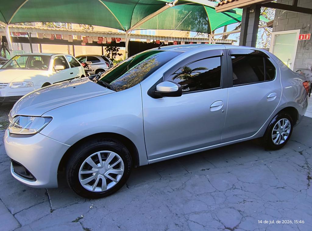 RENAULT Logan