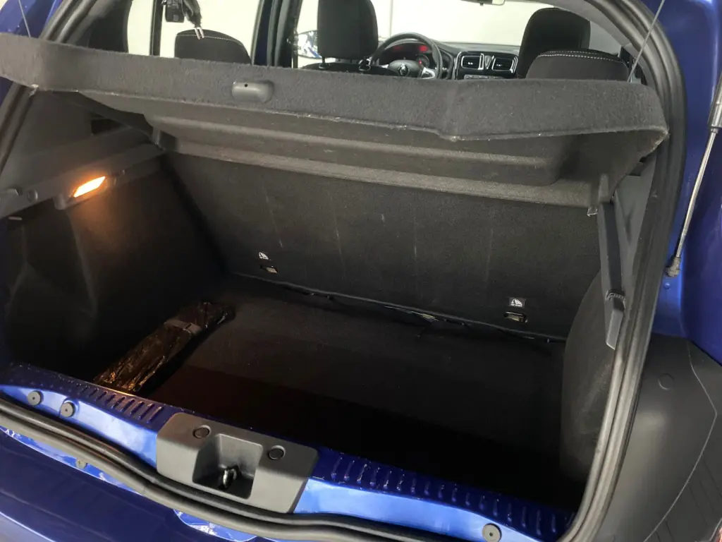 RENAULT Sandero - Foto