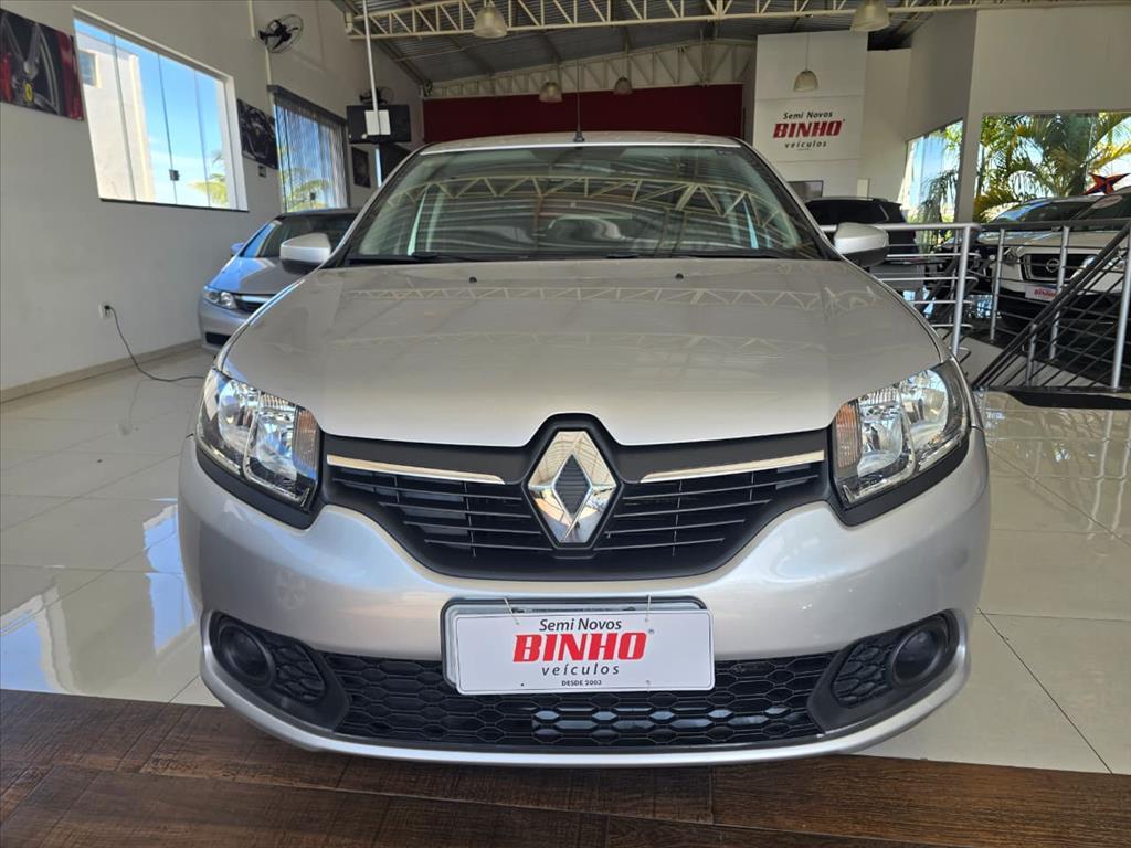 RENAULT Sandero - Foto