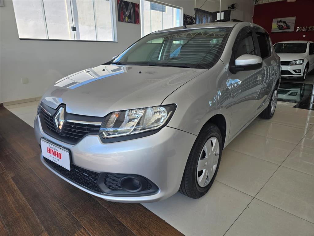 RENAULT Sandero - Foto