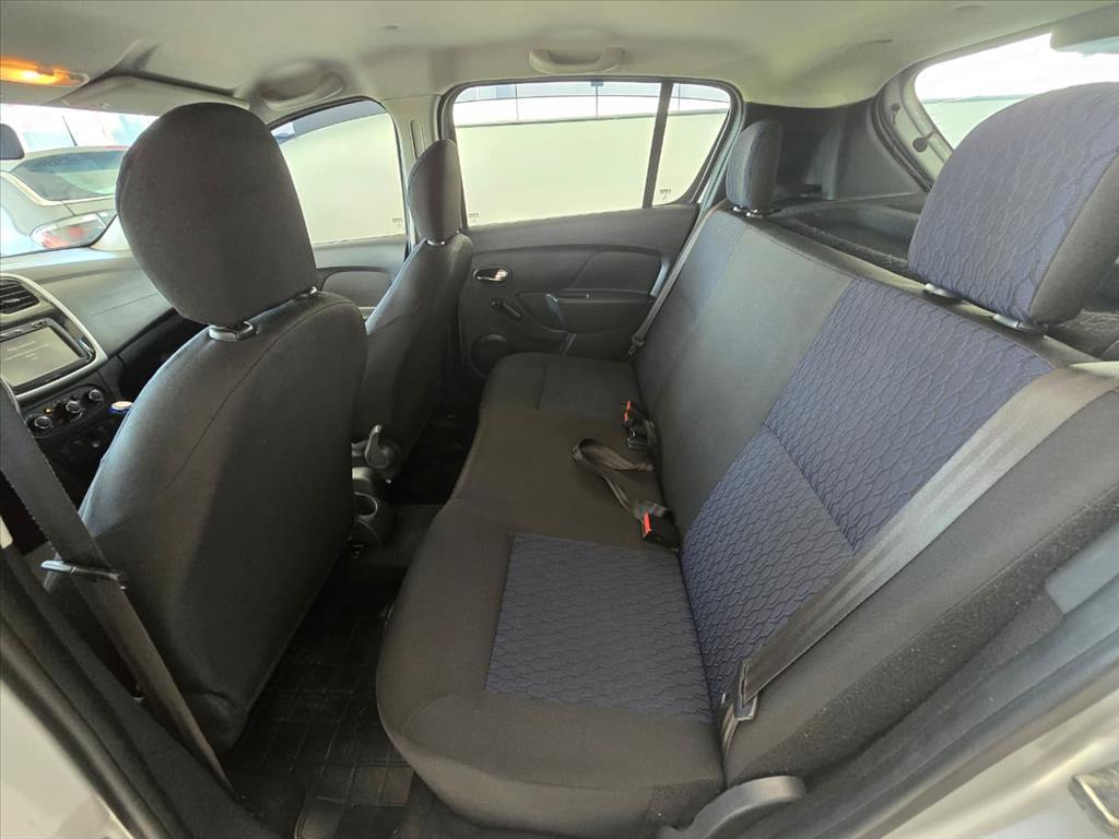 RENAULT Sandero - Foto