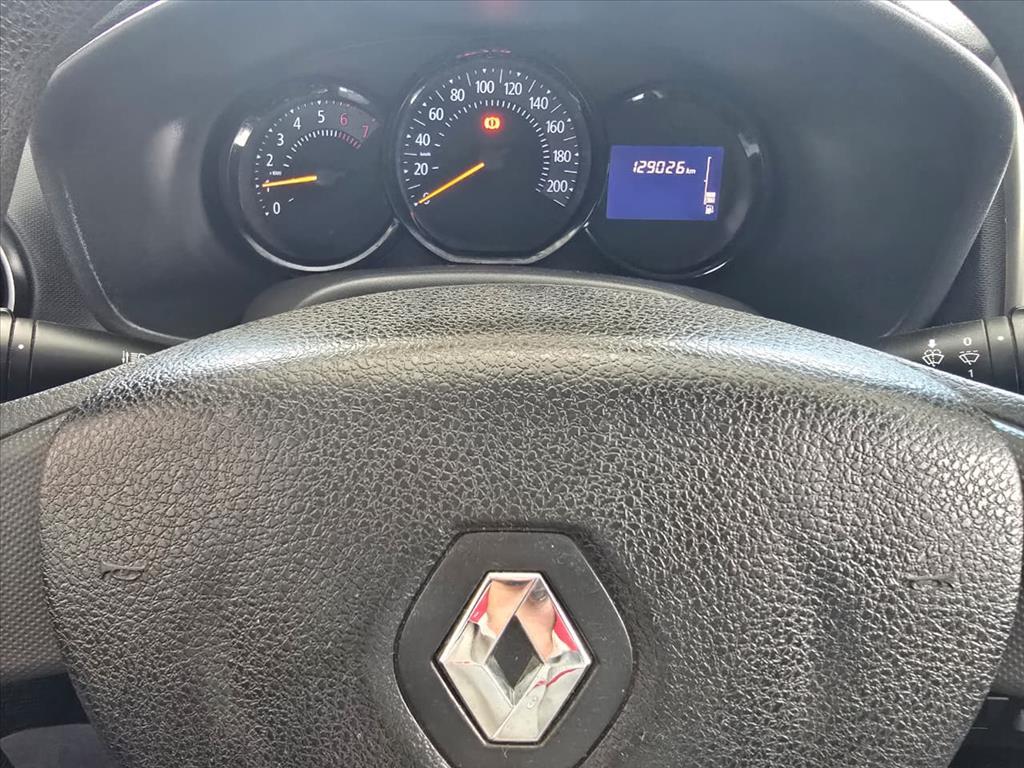 RENAULT Sandero - Foto