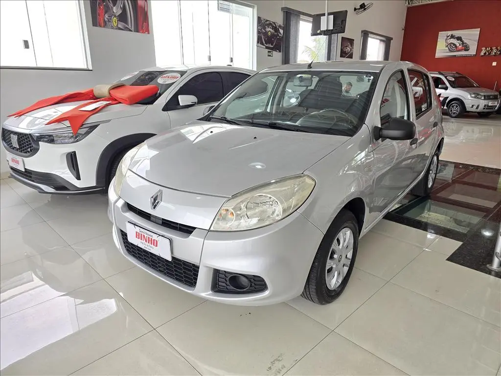 RENAULT Sandero - Foto