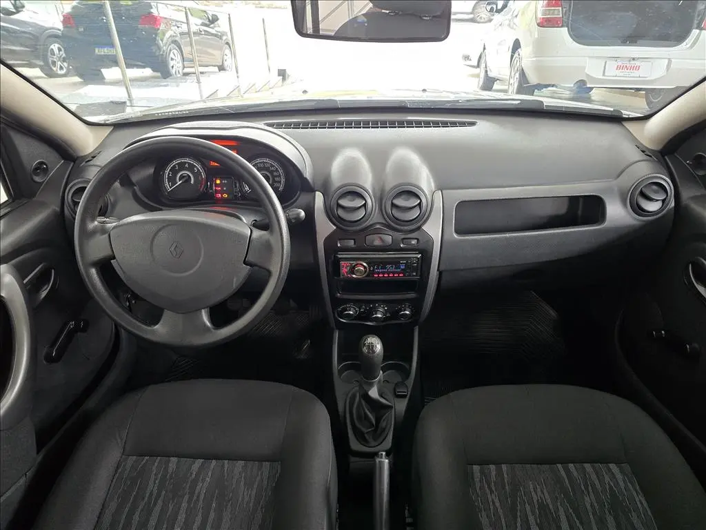 RENAULT Sandero - Foto