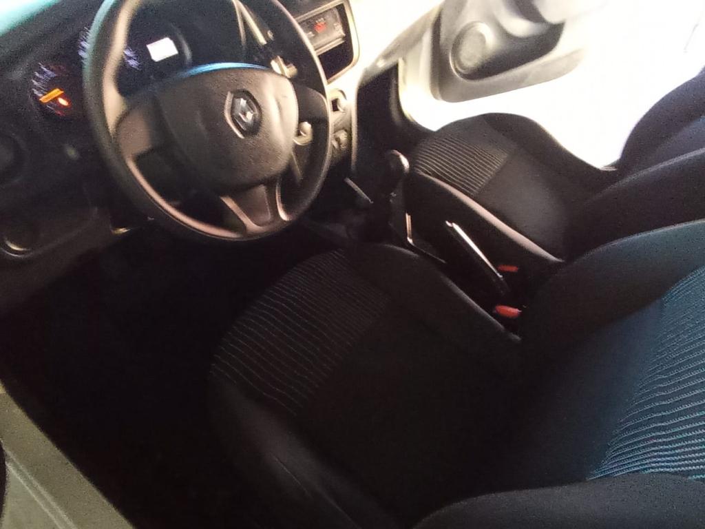 RENAULT Sandero - Foto