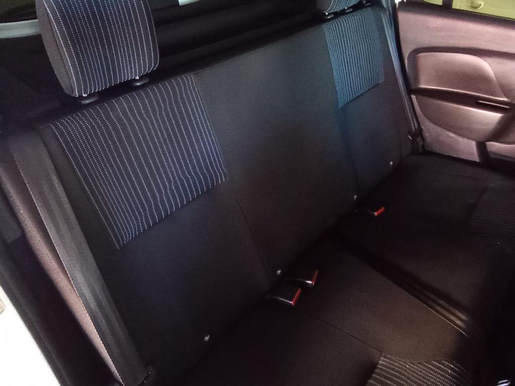 RENAULT Sandero - Foto