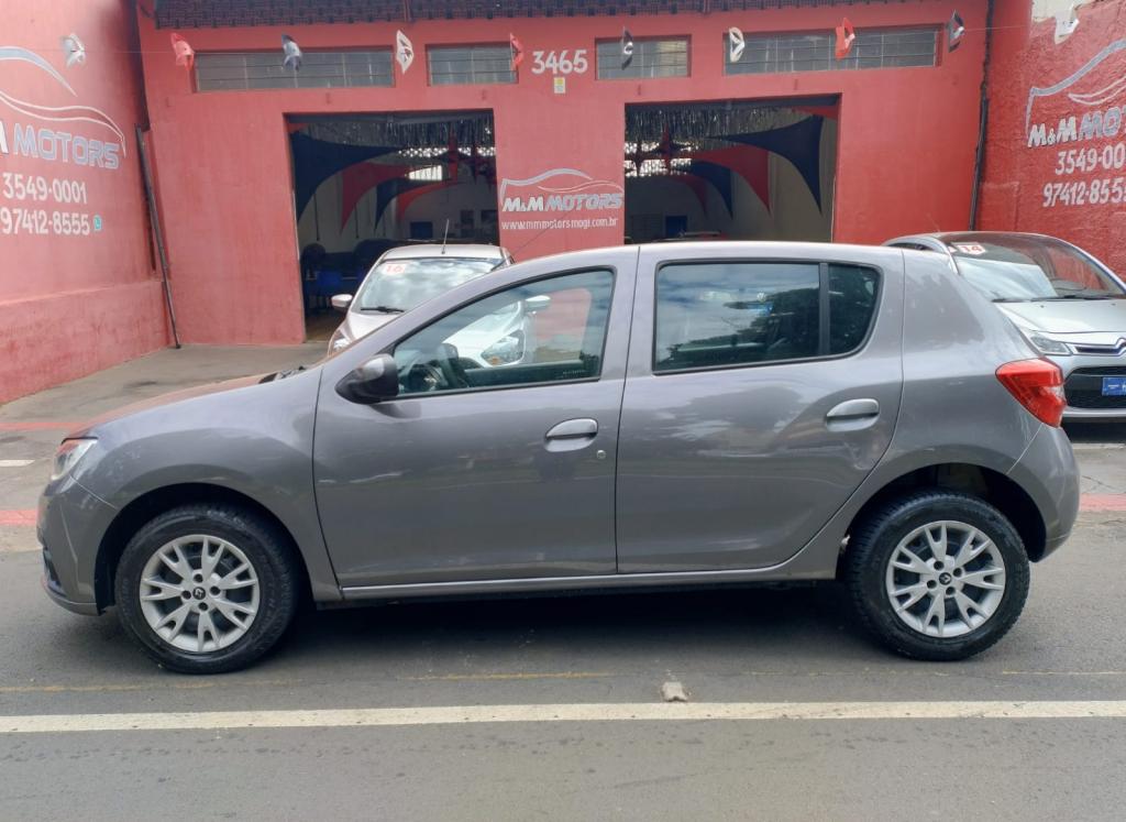 RENAULT Sandero - Foto