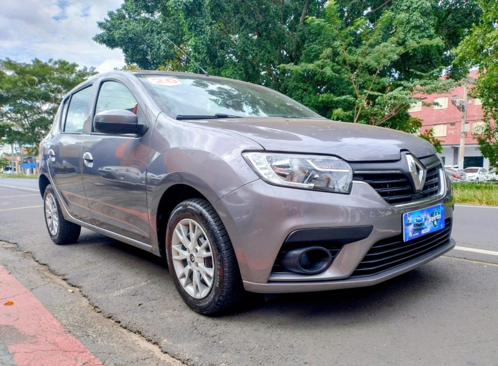 RENAULT Sandero - Foto