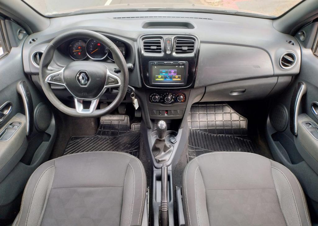 RENAULT Sandero - Foto