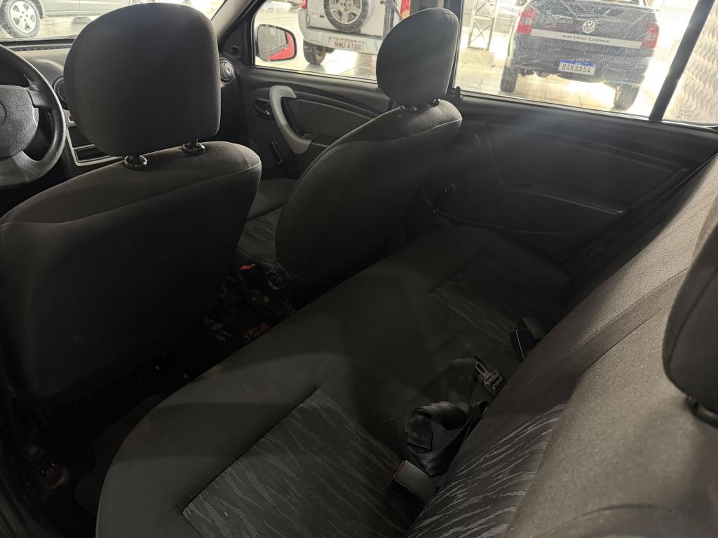 RENAULT Sandero - Foto