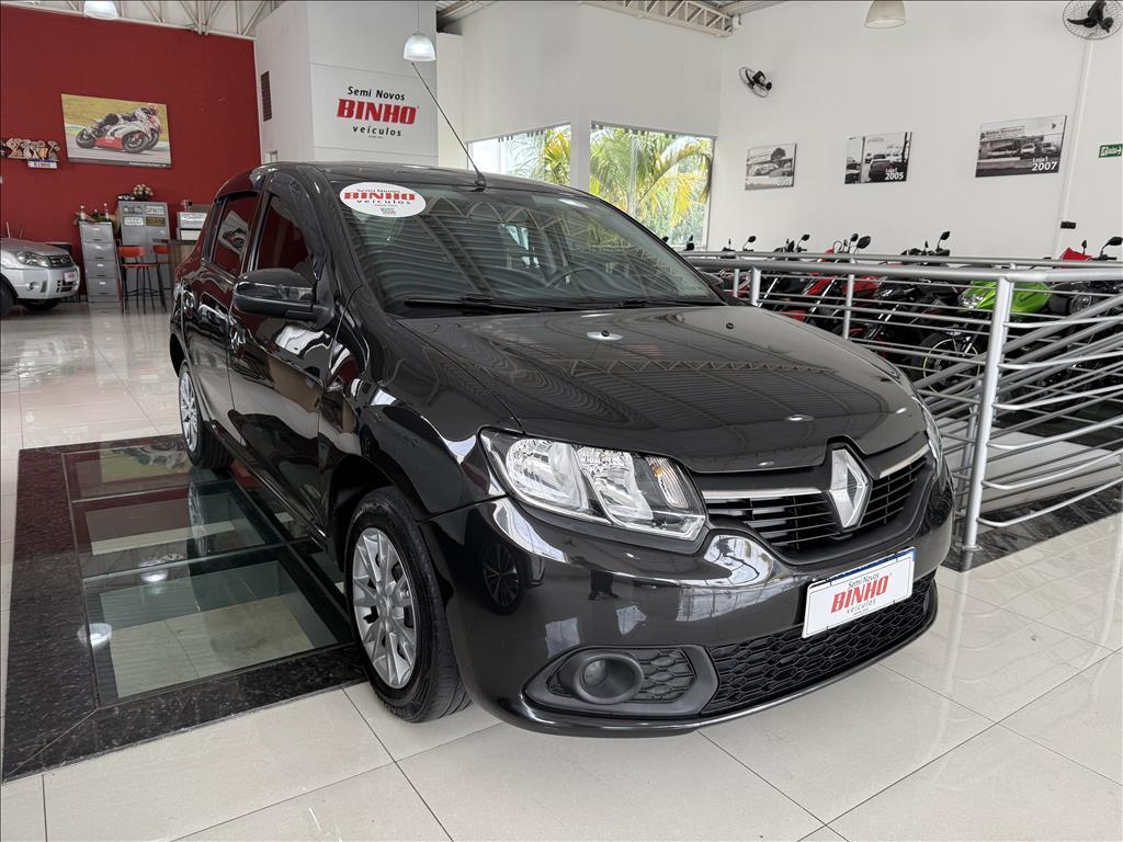 RENAULT Sandero - Foto
