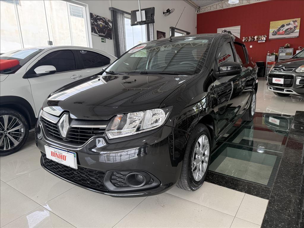 RENAULT Sandero - Foto