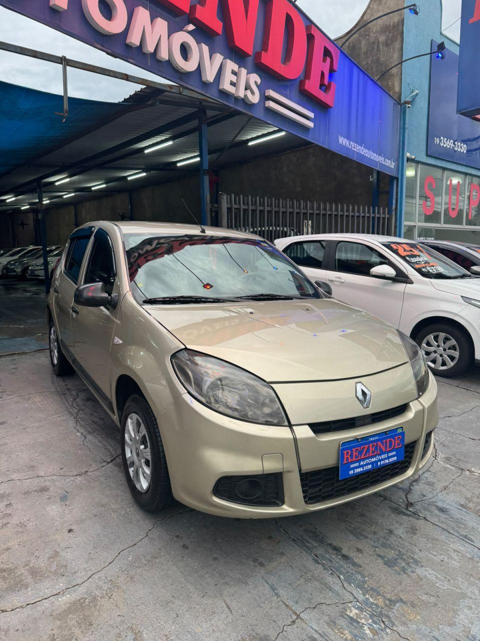 RENAULT Sandero - Foto