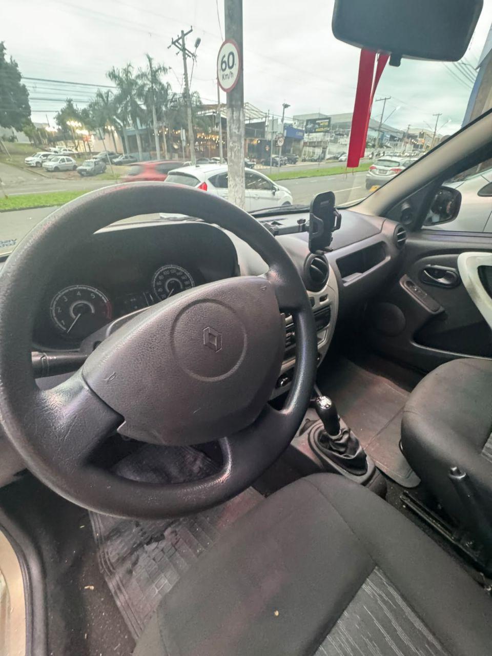 RENAULT Sandero - Foto
