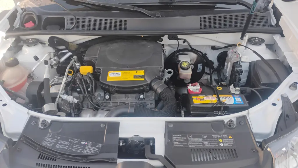 RENAULT Sandero - Foto