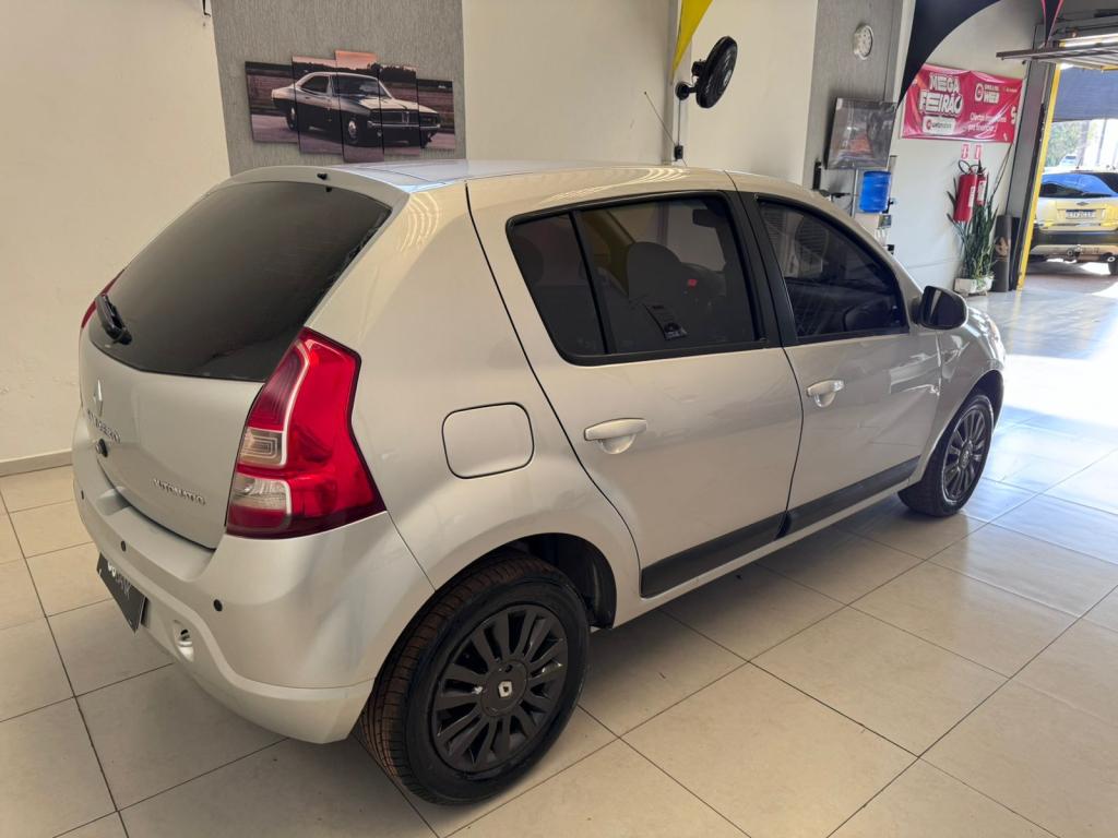 RENAULT Sandero - Foto