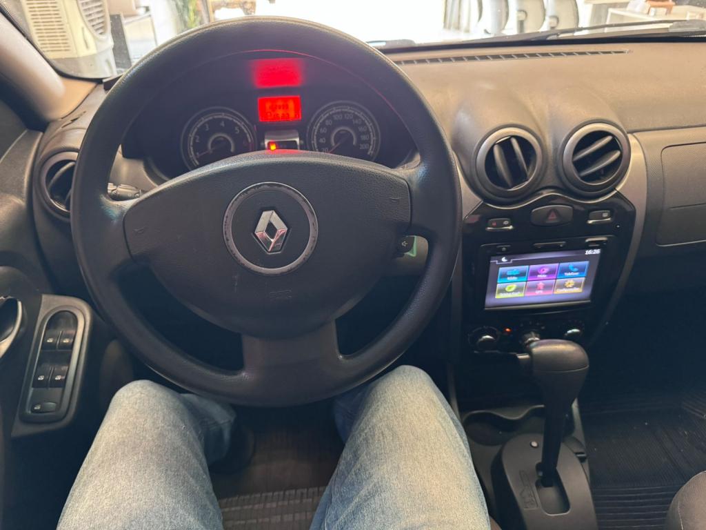 RENAULT Sandero - Foto