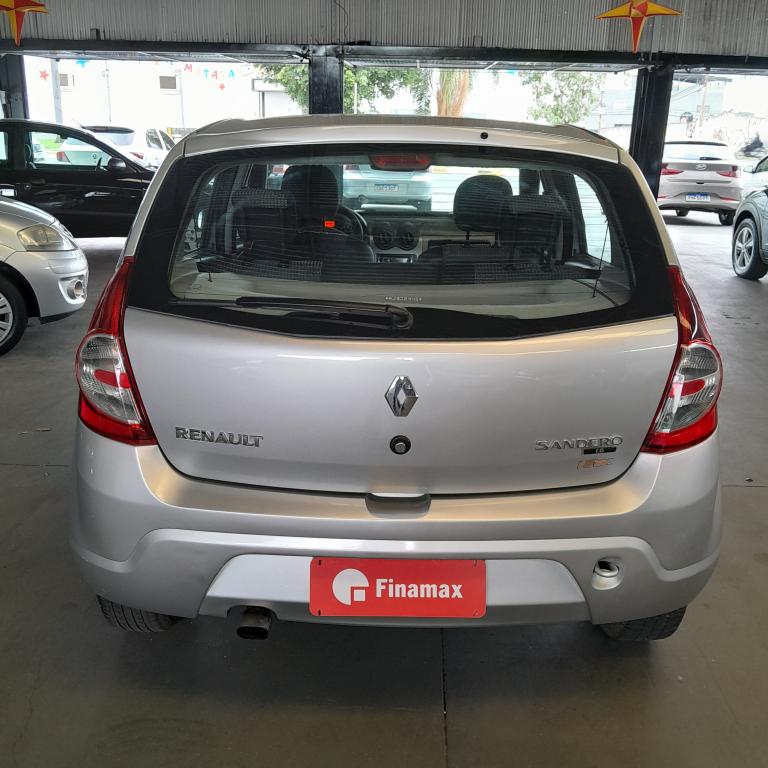 RENAULT Sandero - Foto