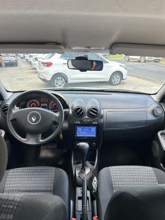 RENAULT Sandero - Foto