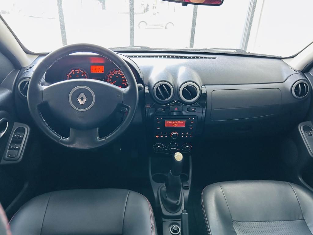 RENAULT Sandero - Foto