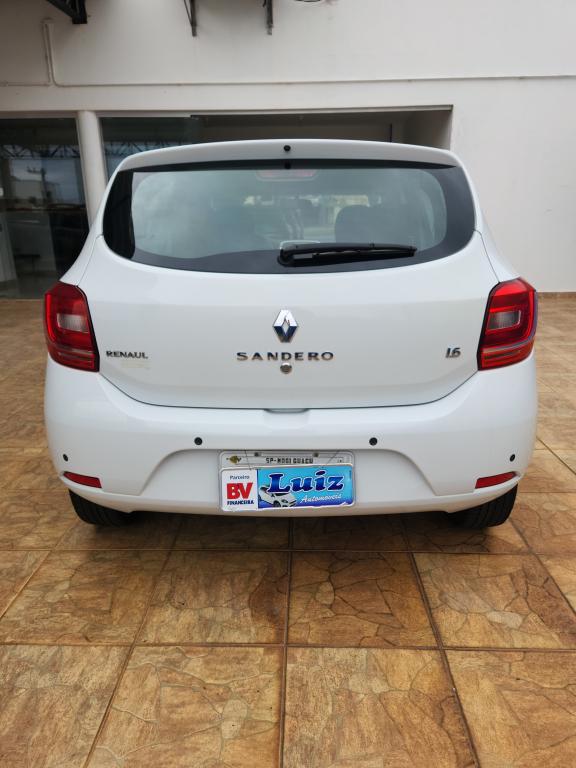 RENAULT Sandero - Foto