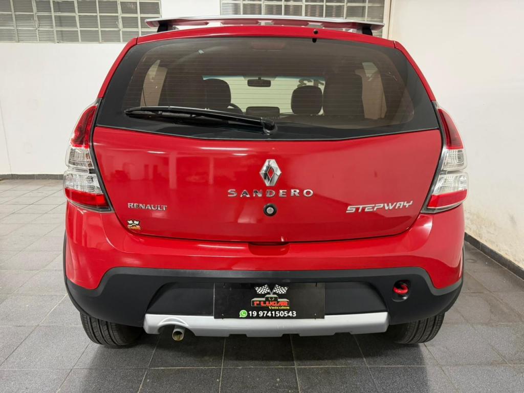 RENAULT Sandero - Foto