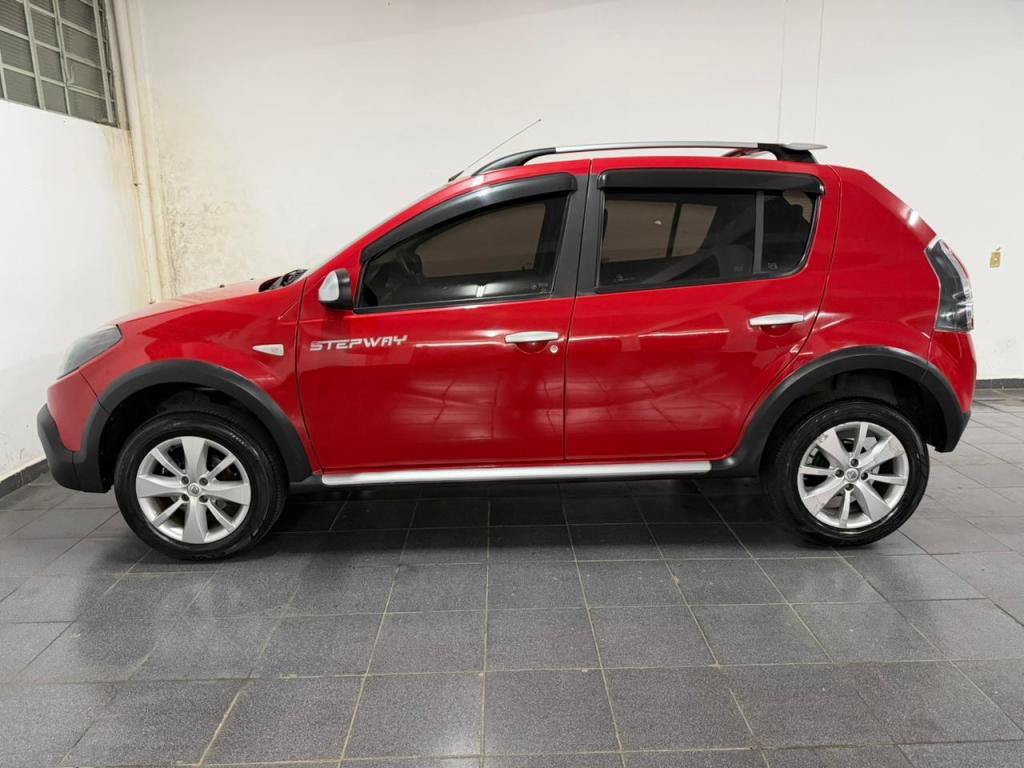 RENAULT Sandero - Foto