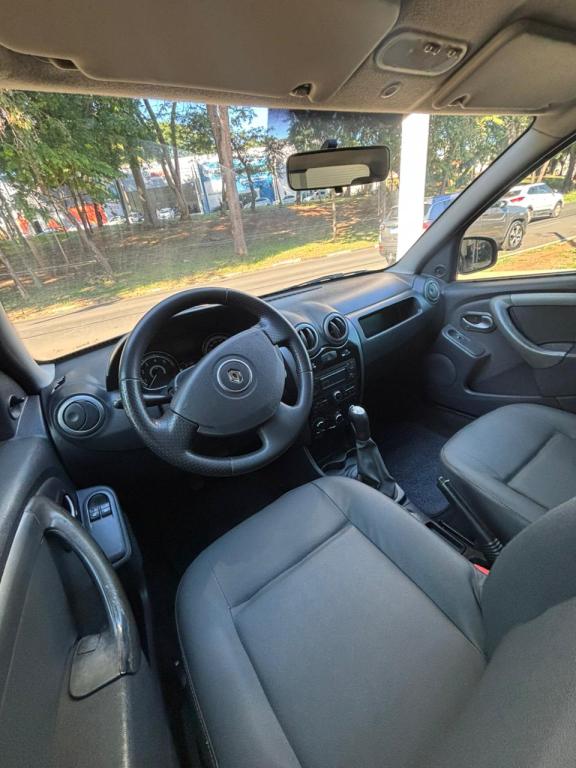 RENAULT Sandero - Foto