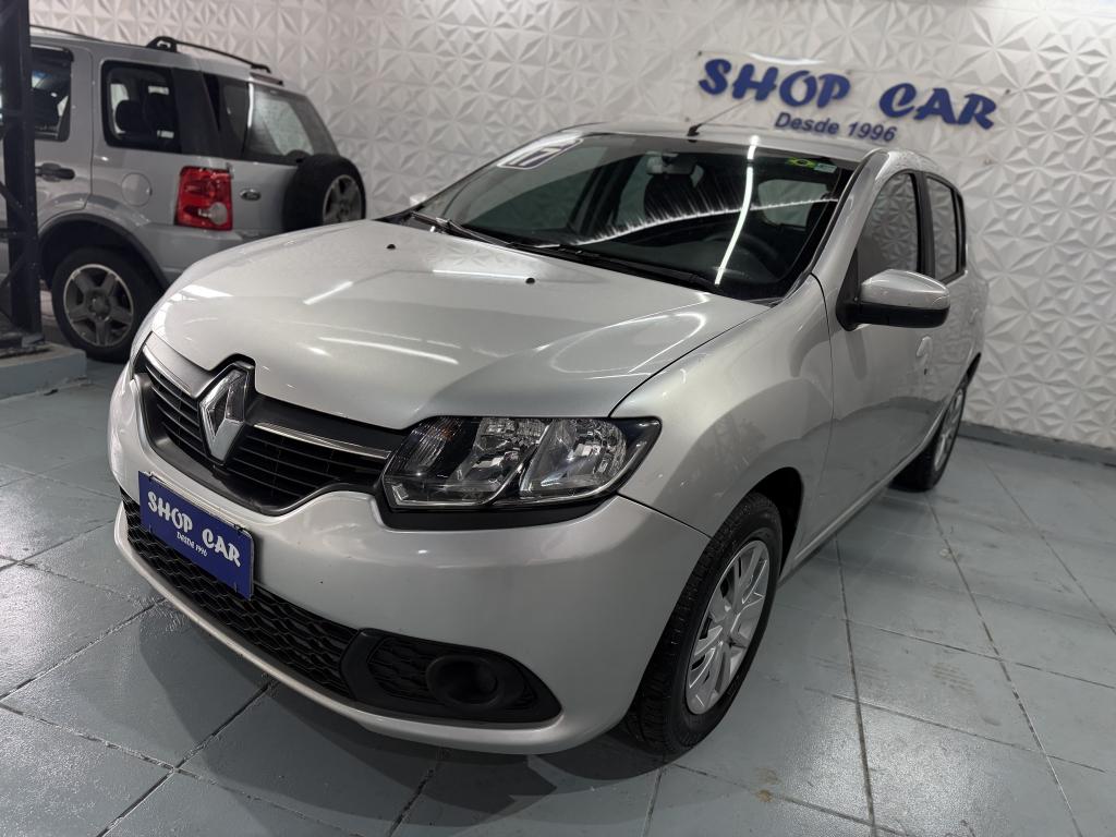 RENAULT Sandero - Foto