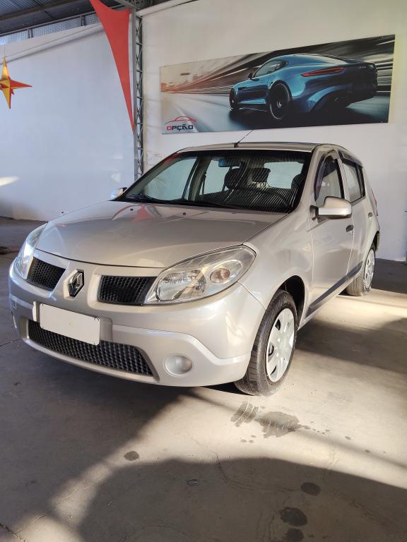 RENAULT Sandero - Foto