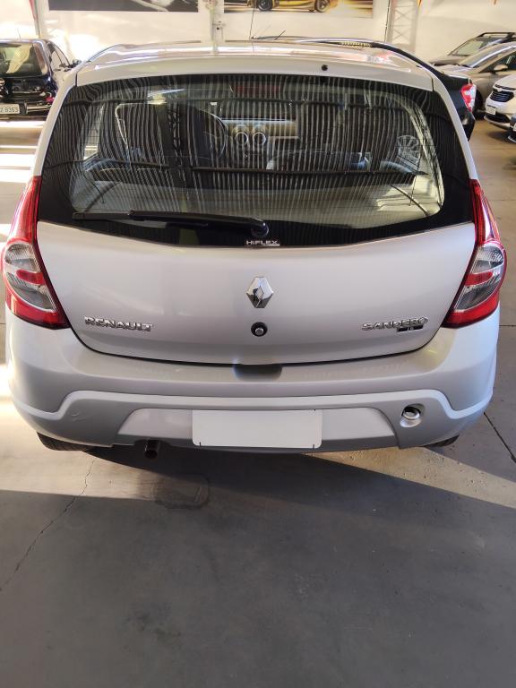 RENAULT Sandero - Foto