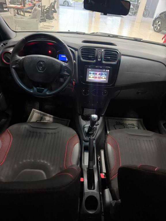 RENAULT Sandero - Foto