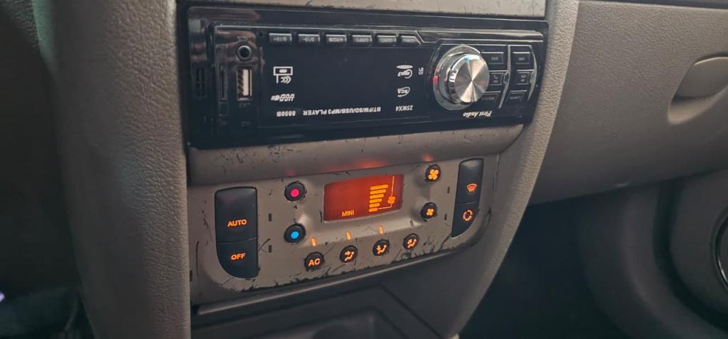 RENAULT Symbol - Foto