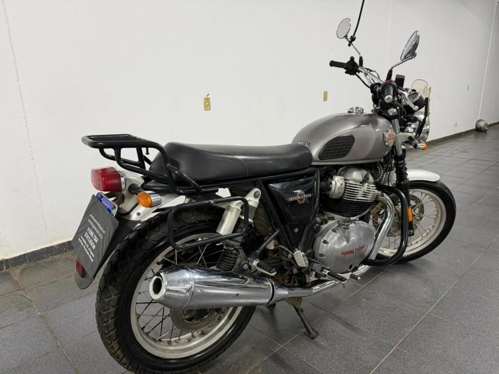 ROYAL ENFIELD Interceptor 650 - Foto