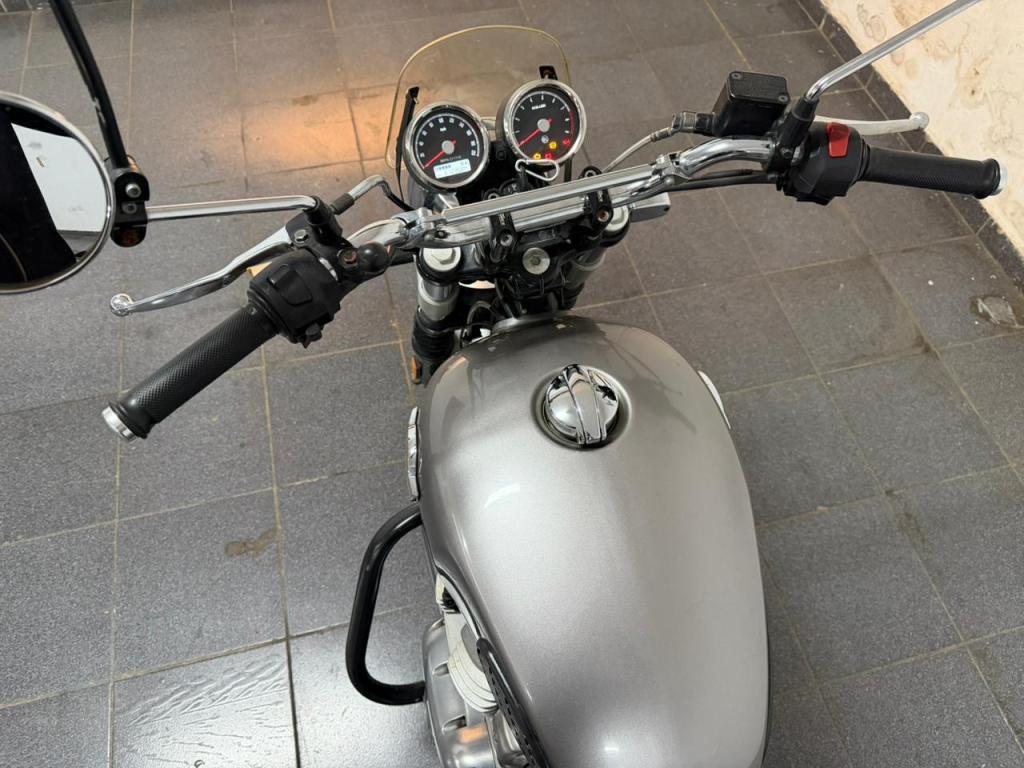 ROYAL ENFIELD Interceptor 650 - Foto