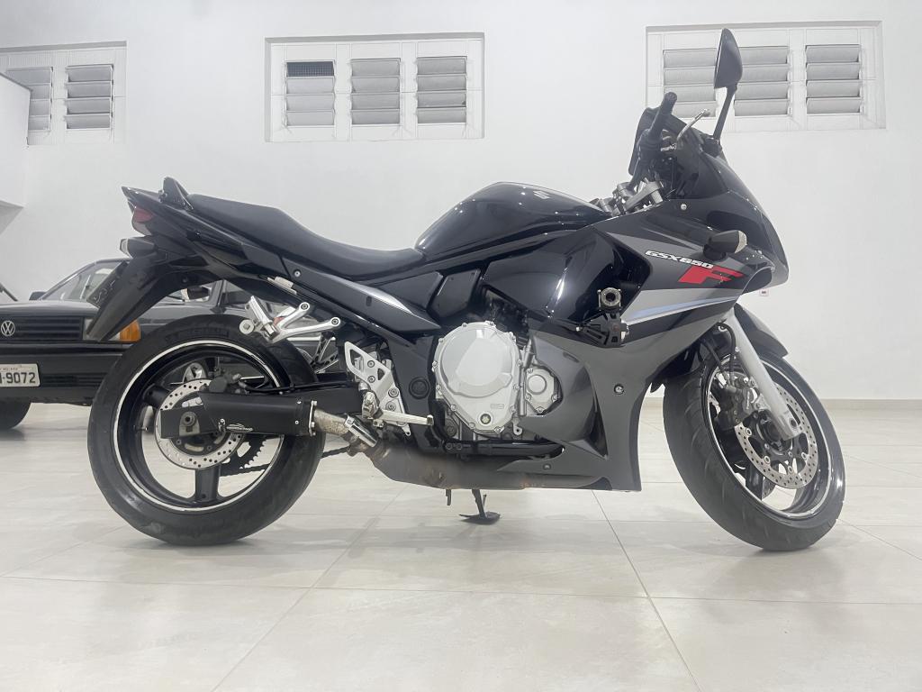 SUZUKI GSX 650 F - Foto