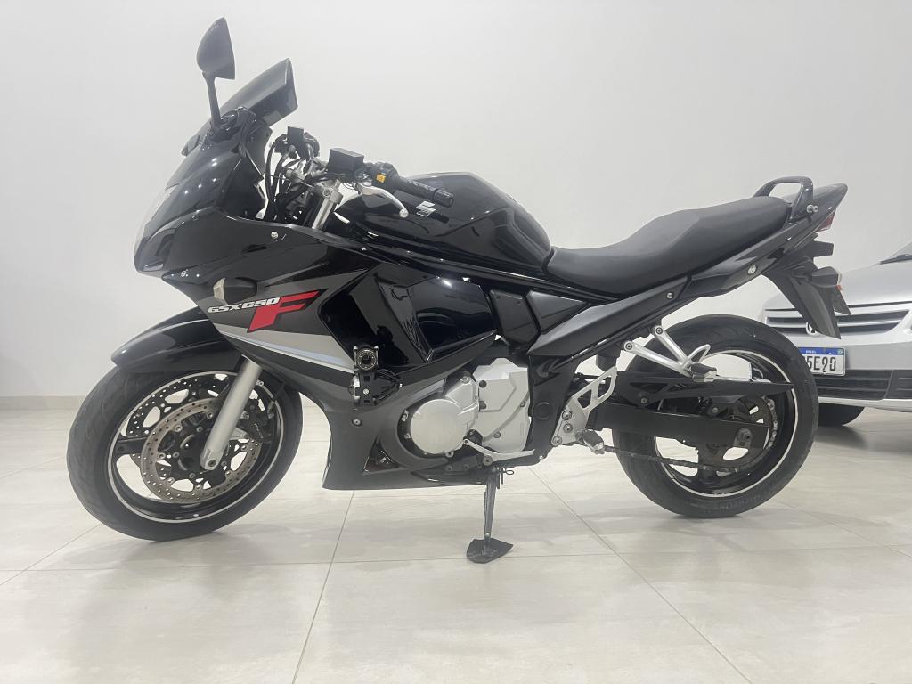 SUZUKI GSX 650 F - Foto