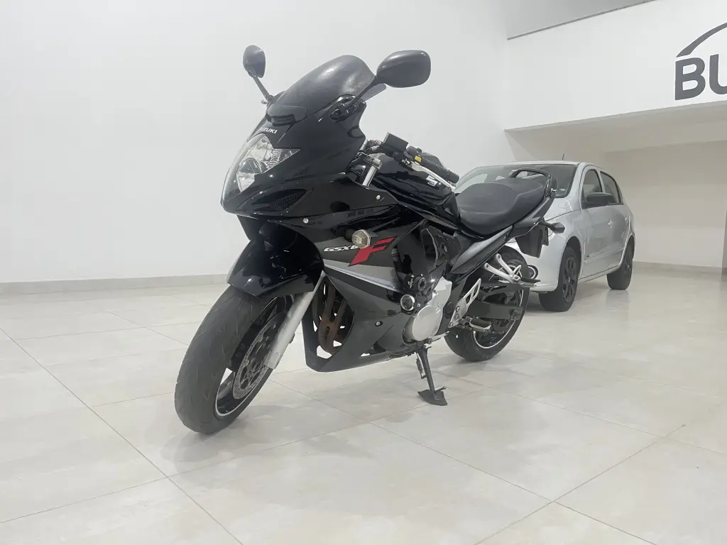 SUZUKI GSX 650 F - Foto