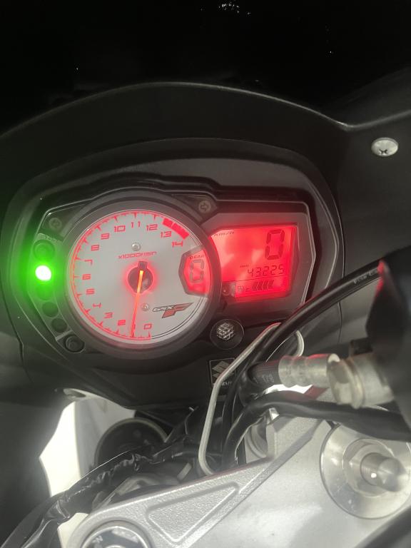 SUZUKI GSX 650 F - Foto