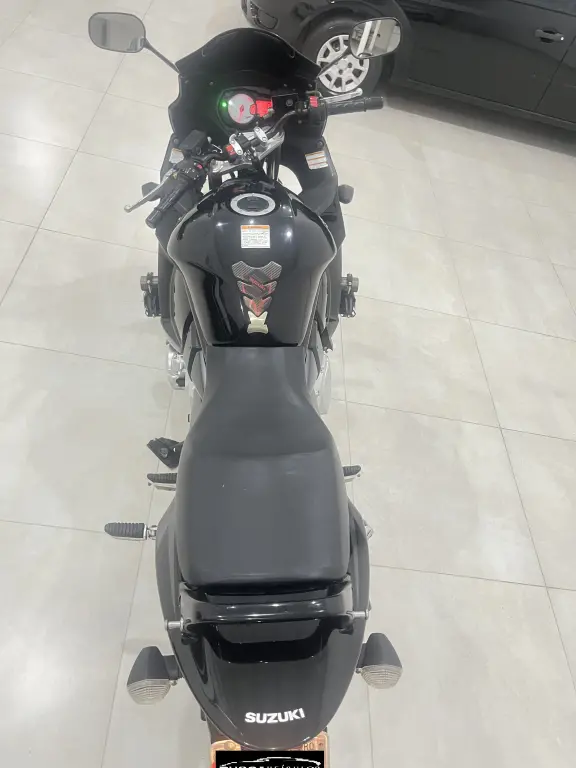 SUZUKI GSX 650 F - Foto