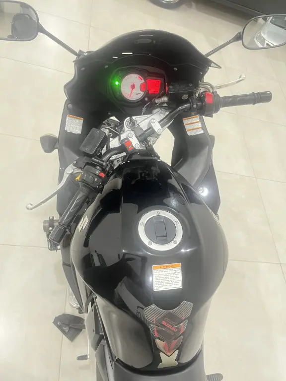 SUZUKI GSX 650 F - Foto