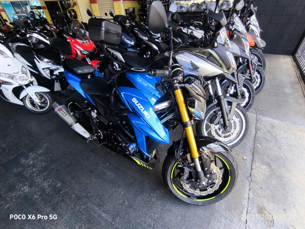 SUZUKI GSX-S 750 - Foto