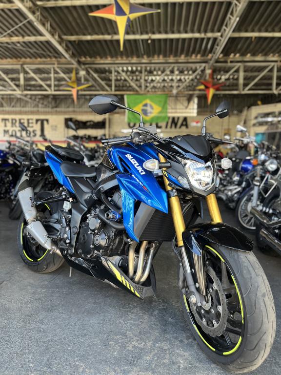 SUZUKI GSX-S 750 - Foto