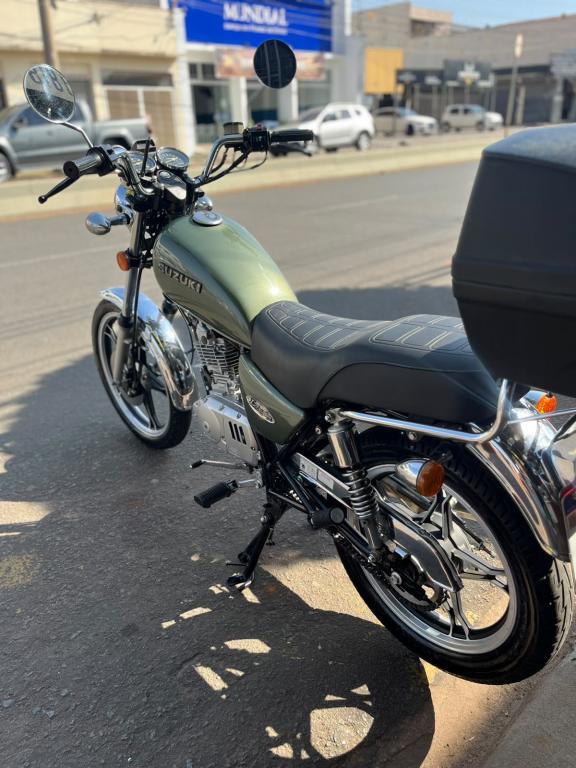 SUZUKI Intruder 125 - Foto