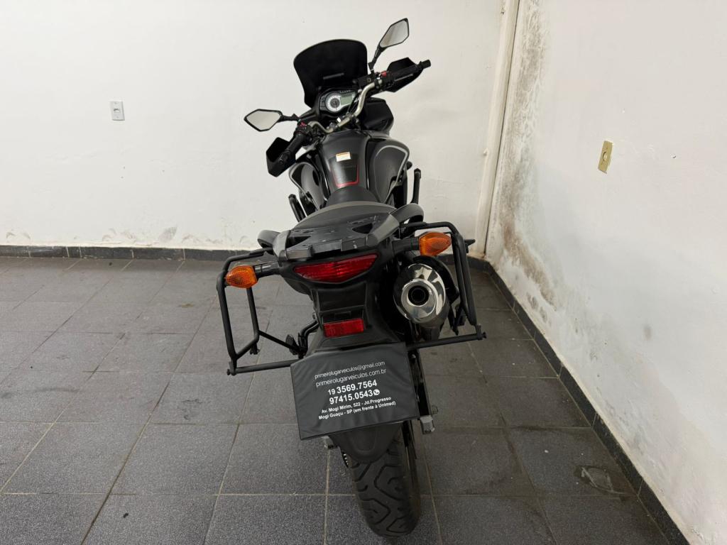 SUZUKI V-Strom DL 650 - Foto