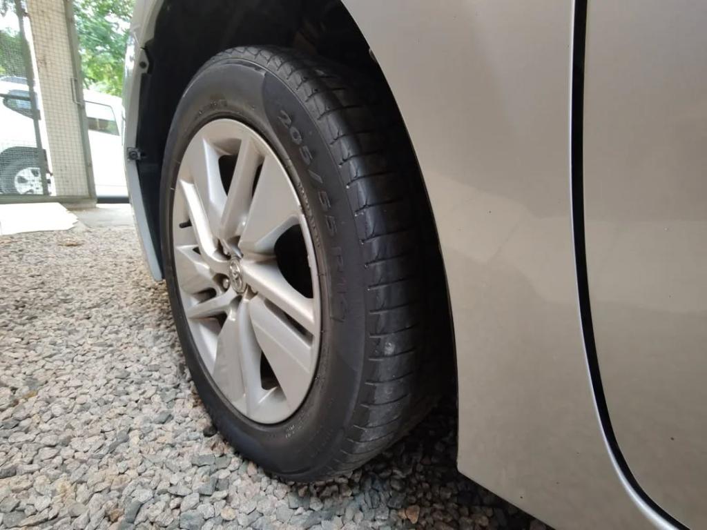 TOYOTA Corolla - Foto